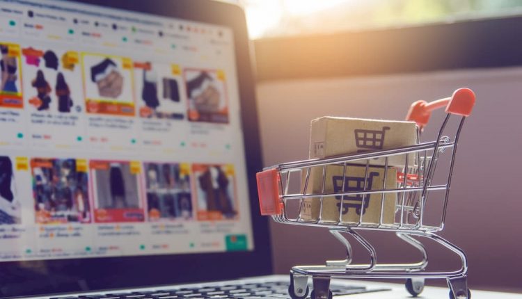Notebook, carrinho e ecommerce
